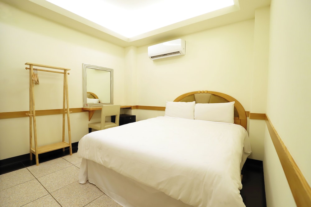 ECONOMY, DOUBLE BED