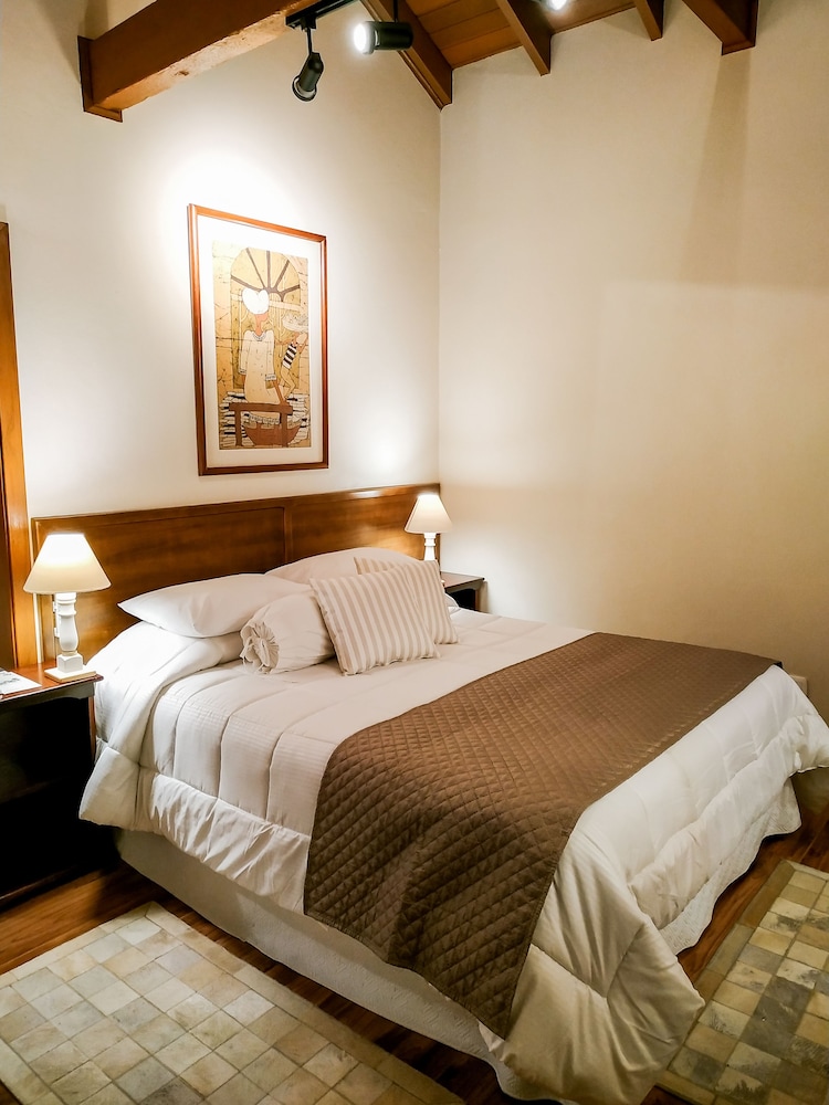 Hotel Canto Verde 26/77