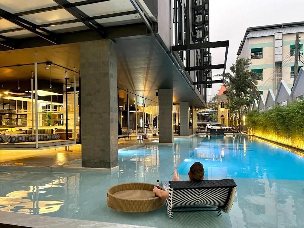 BOOK Design HOTEL -SHA Extra Plus 43/50