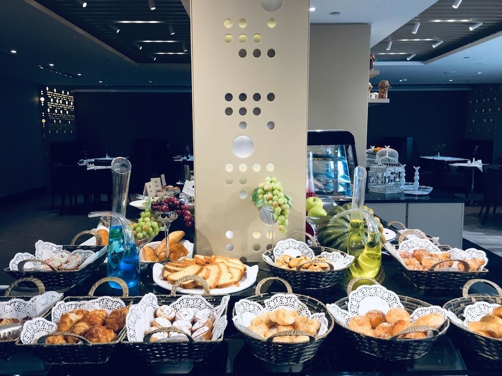 فندق لامار الغرب(Western Lamar Hotel) 23/25