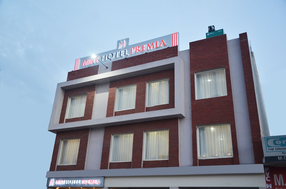 Mint Hotel Premia 4/36