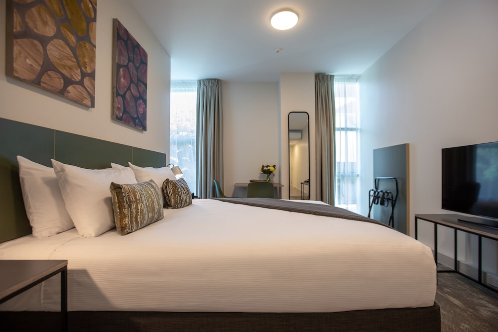 Sojourn Apartment Hotel Riddiford Street Limited 18/54