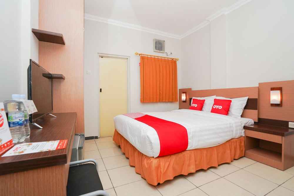 Oyo 2075 Graha Marina 28/54