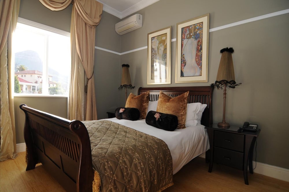 Abbey Manor Luxury Guesthouse 15/70