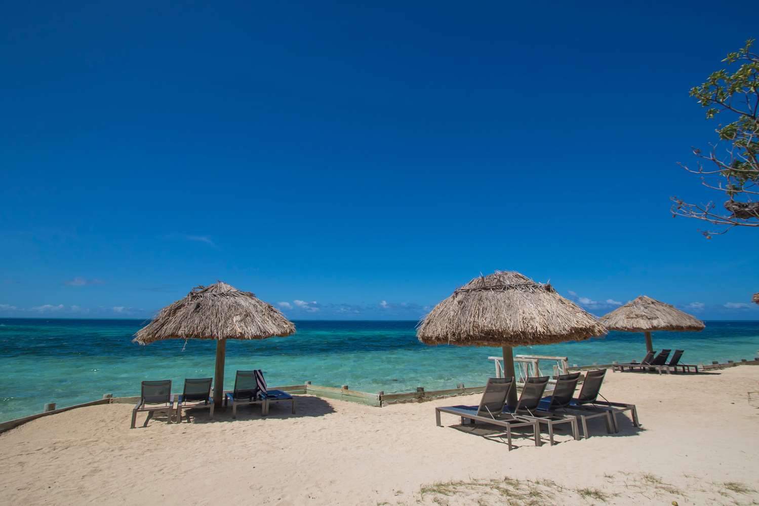 CASTAWAY ISLAND FIJI 17/48