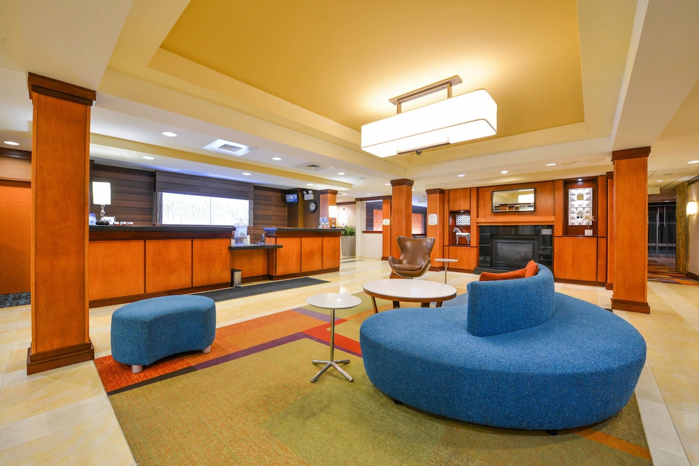 Fairfield Inn & Suites by Marriott White Marsh 11/33