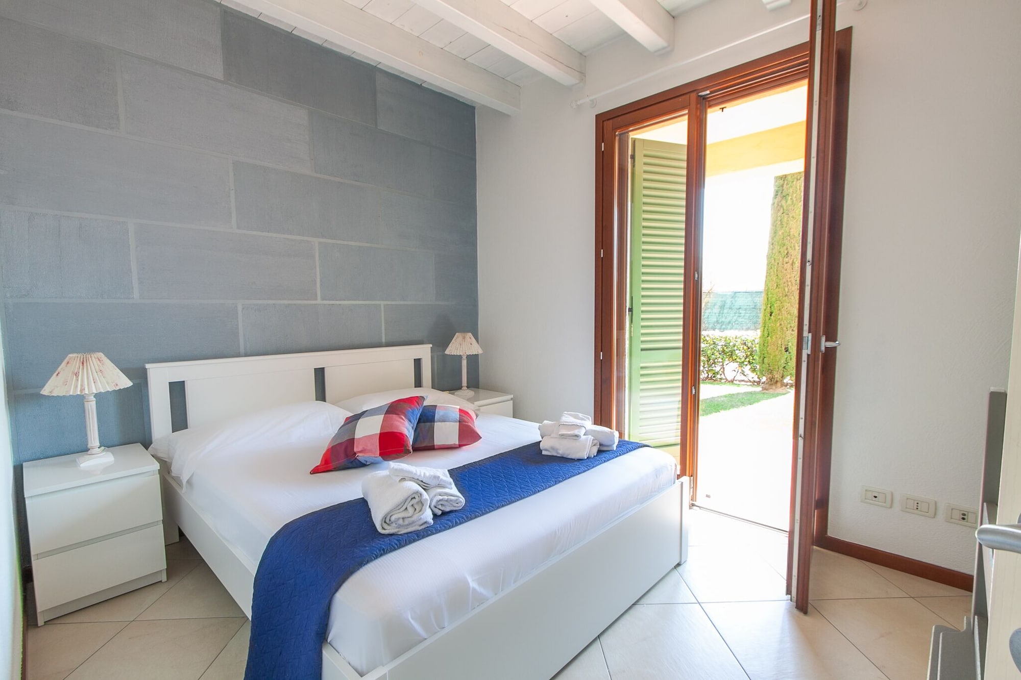 2 BEDROOMS, PREMIER, APARTMENT, POOL VIEW, PATIO