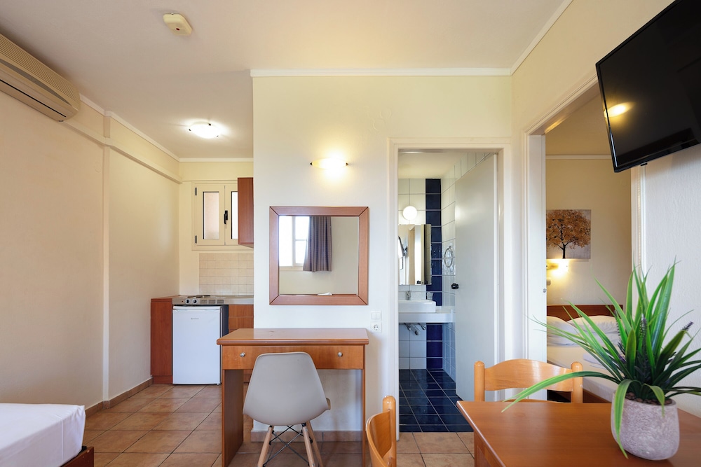 Dia Apartments 36/60