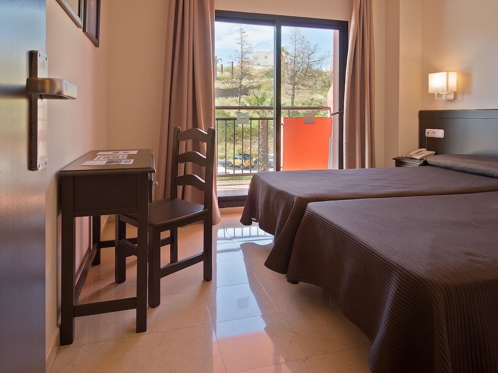 Fuengirola Beach Aparthotel 17/48