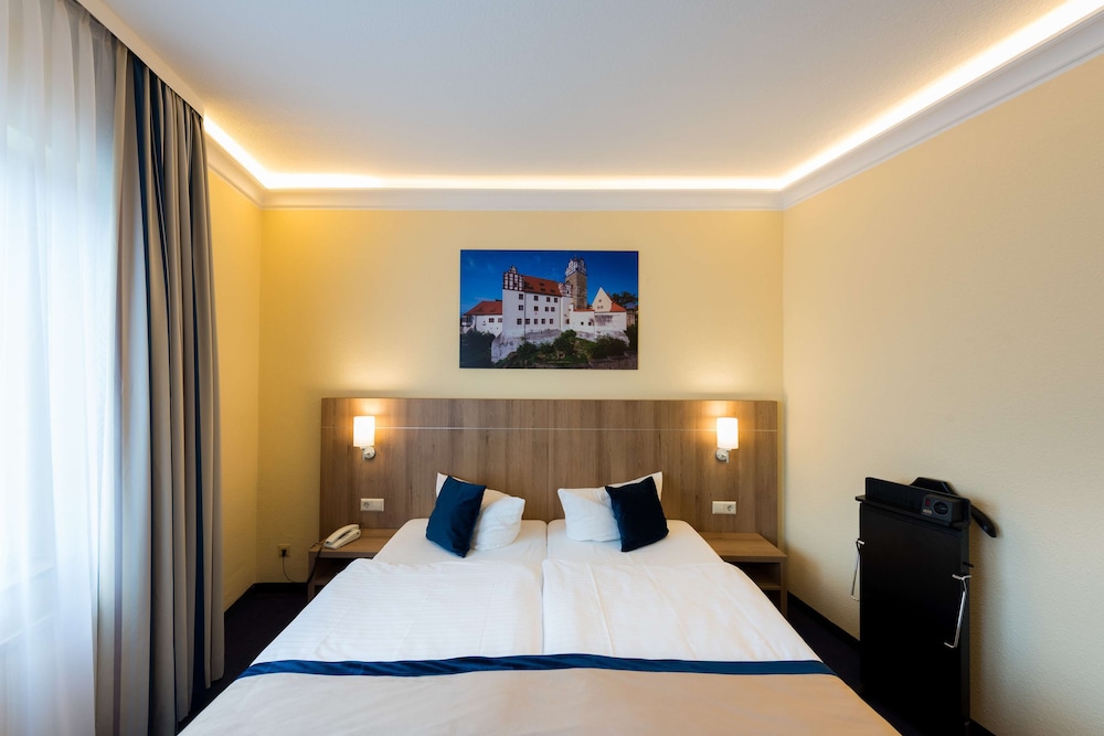 Askania Hotel Bernburg 13/50