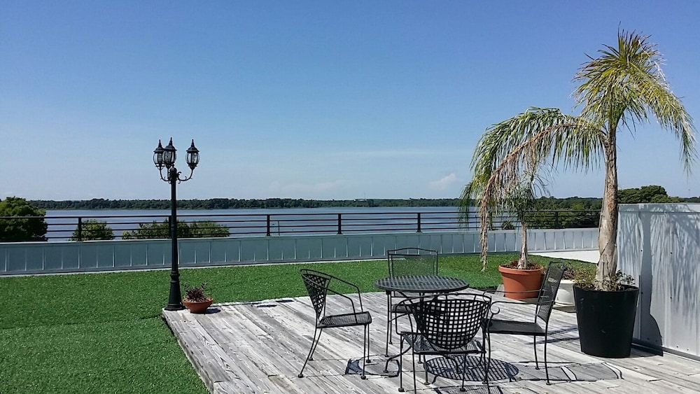 Key West Resort on Lake Dora 45/72
