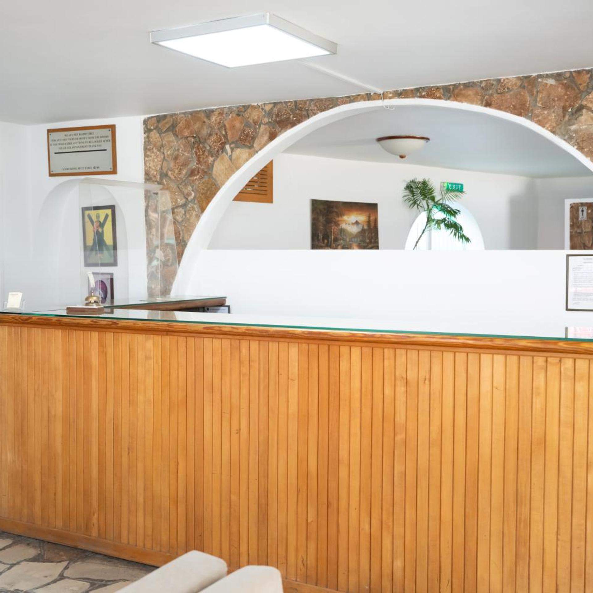 Le Village Hotel 8/50