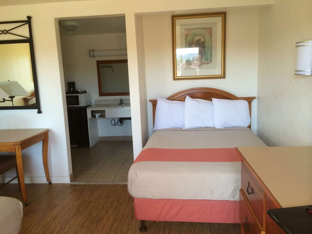 VAGABOND INN HEMET 14/33