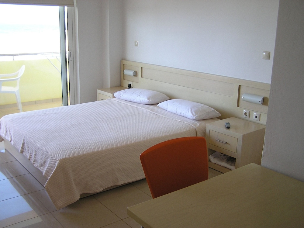 1 BEDROOM, APARTMENT