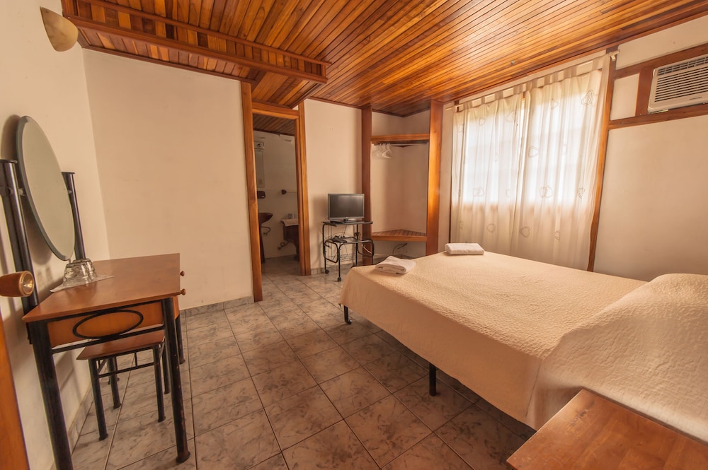 Hotel Posada Los Delfines 6/30