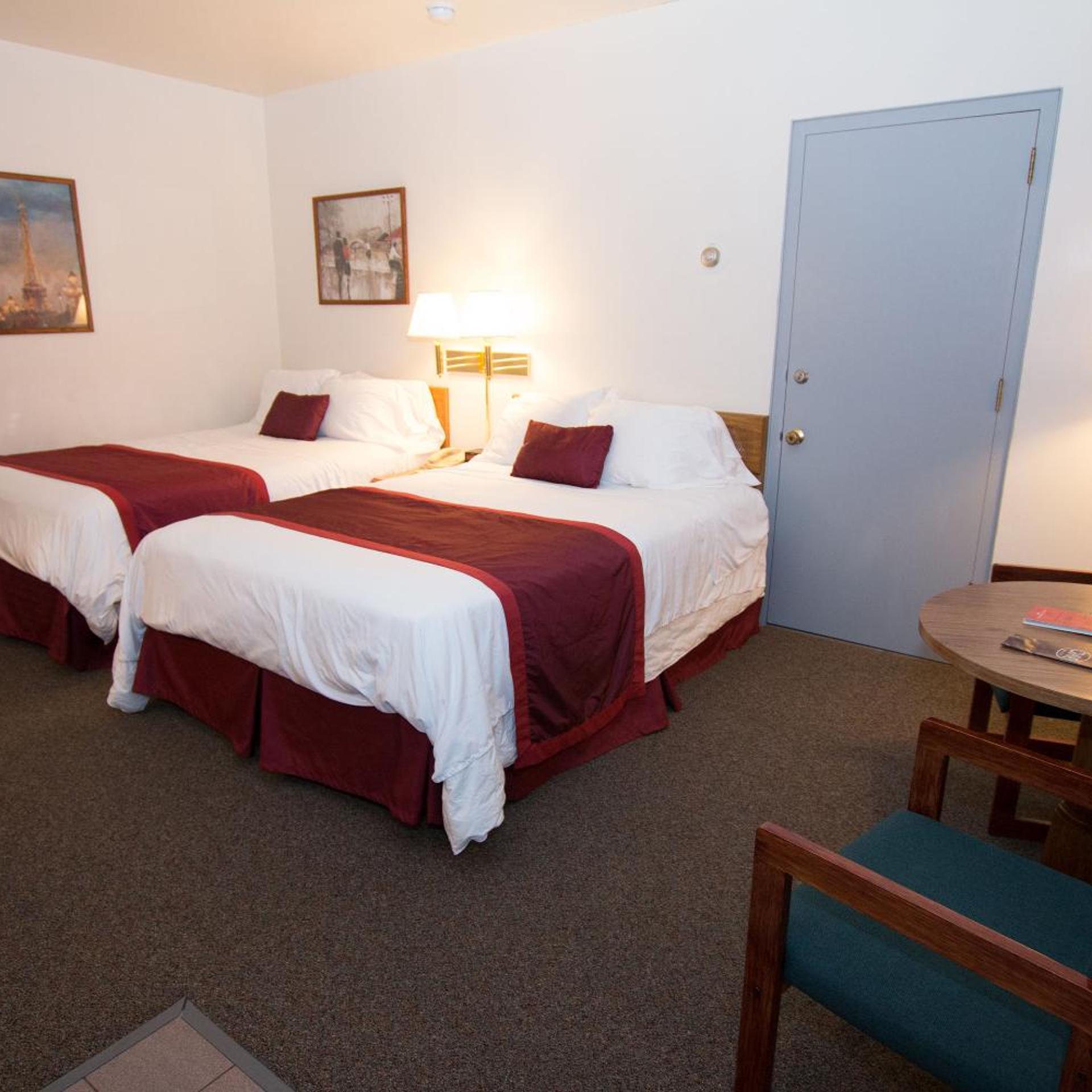 Chalet Motel Mequon 12/36