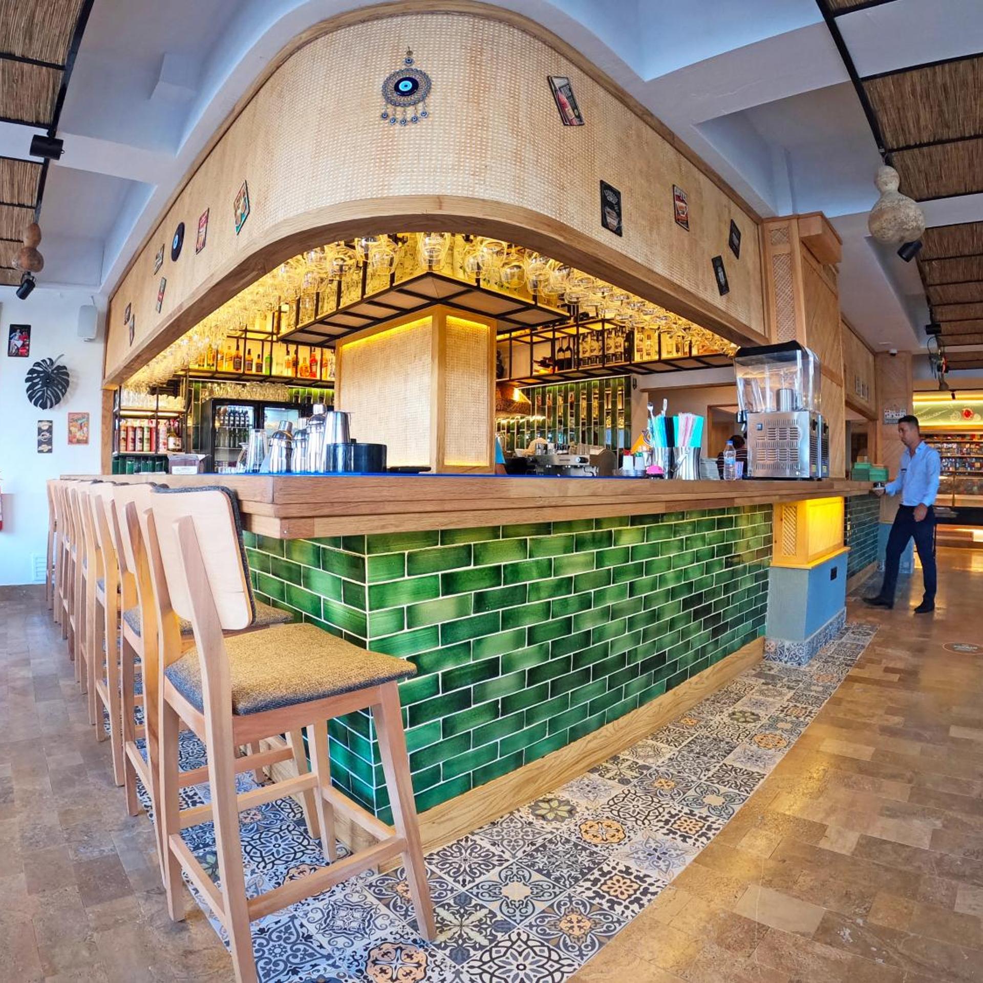The New George & Dragon Beach Hotel 9/50