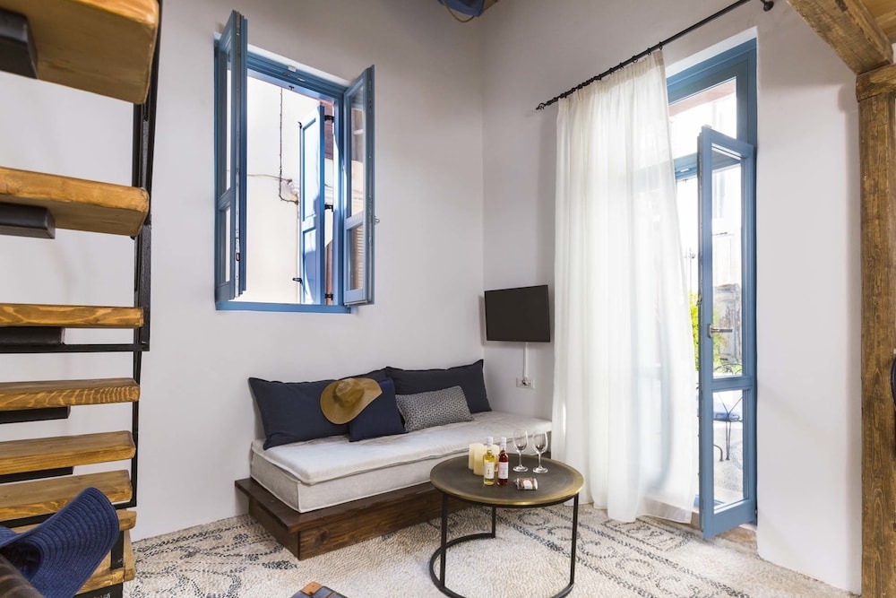 Blue Jasmine Suites 35/50