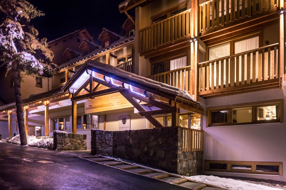 LE GRAND AIGLE HOTEL 42/50