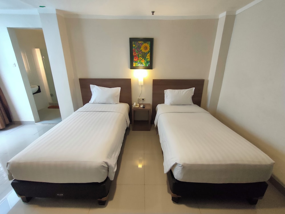 DELUXE, RESIDENCE, TWIN BEDS