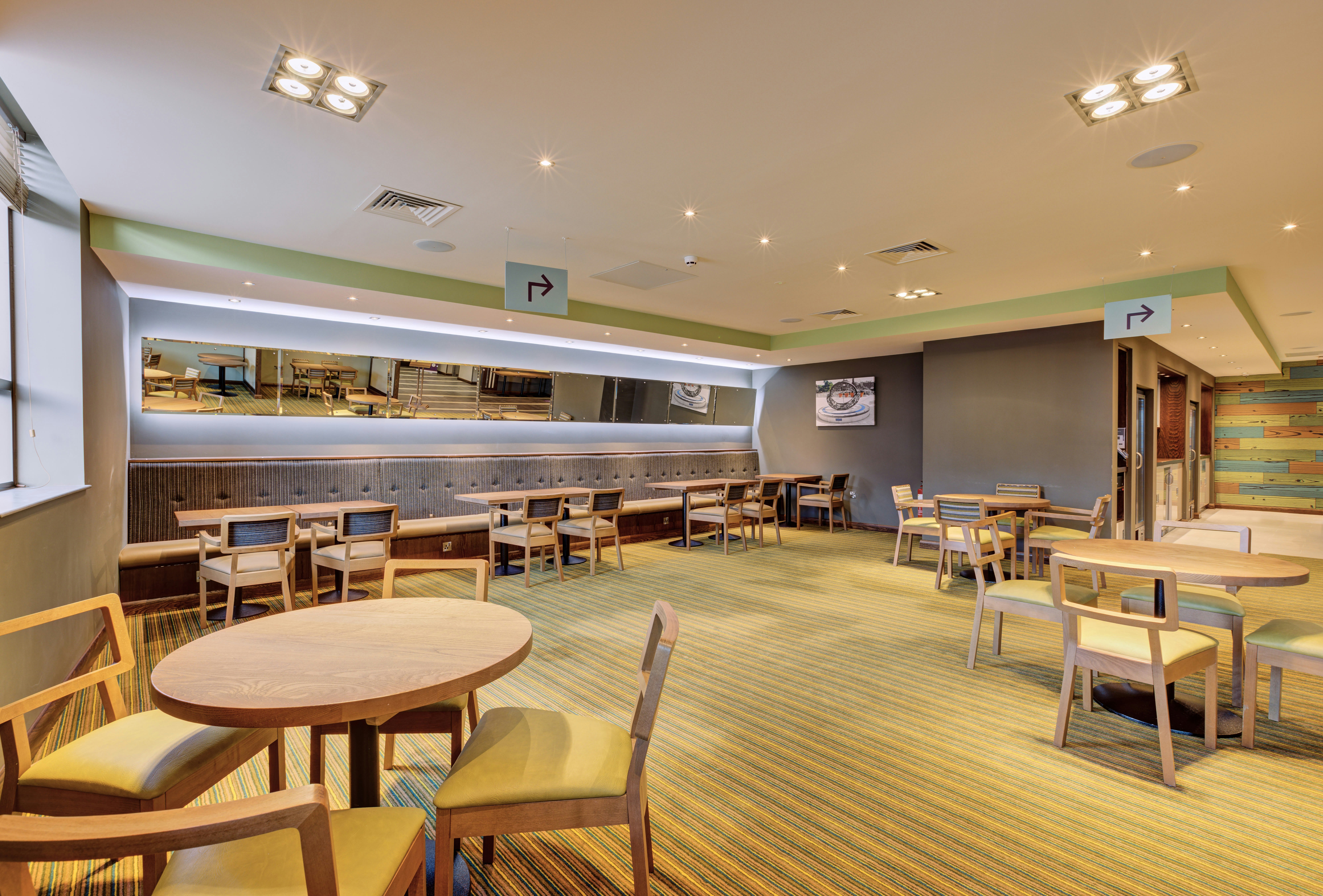 Premier Inn Horsham Town Centre Hotel 21/24