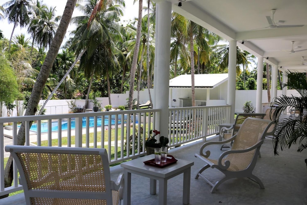 Plantation House 18/19