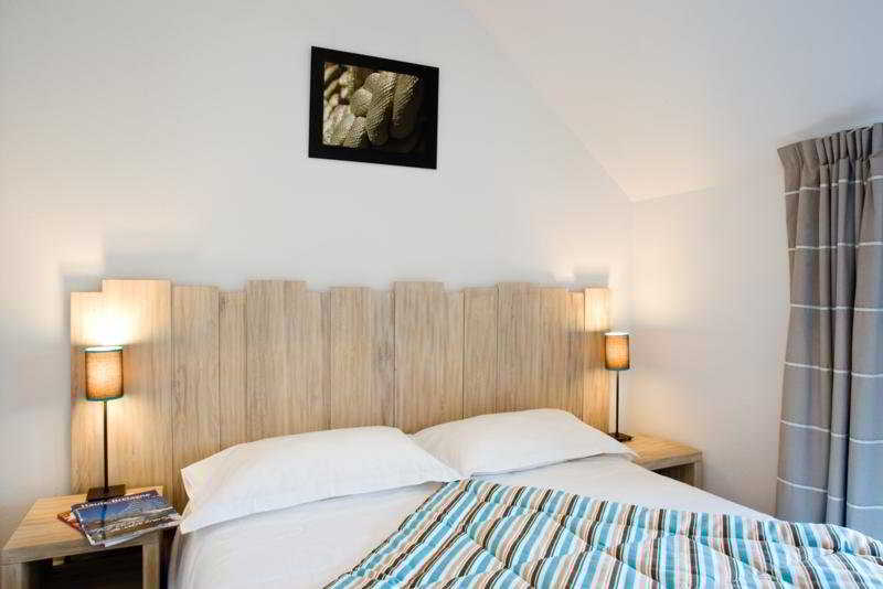 2 Bedrooms, Home