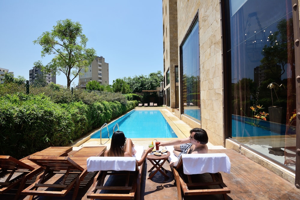 Reston Hotel, Jounieh 20/35