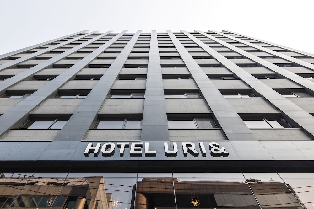 HOTEL URI& 3/60