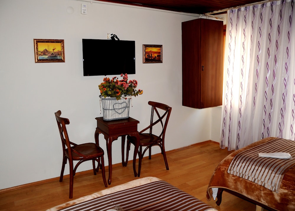 Taksim Palace Hotel 52/60