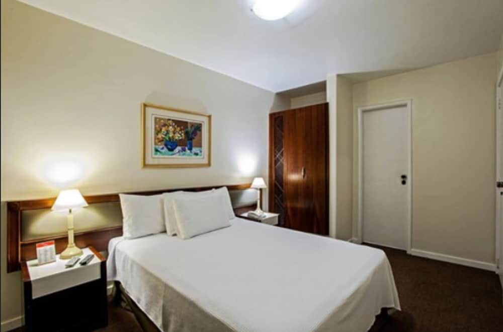 Trevi Hotel & Business 12/67