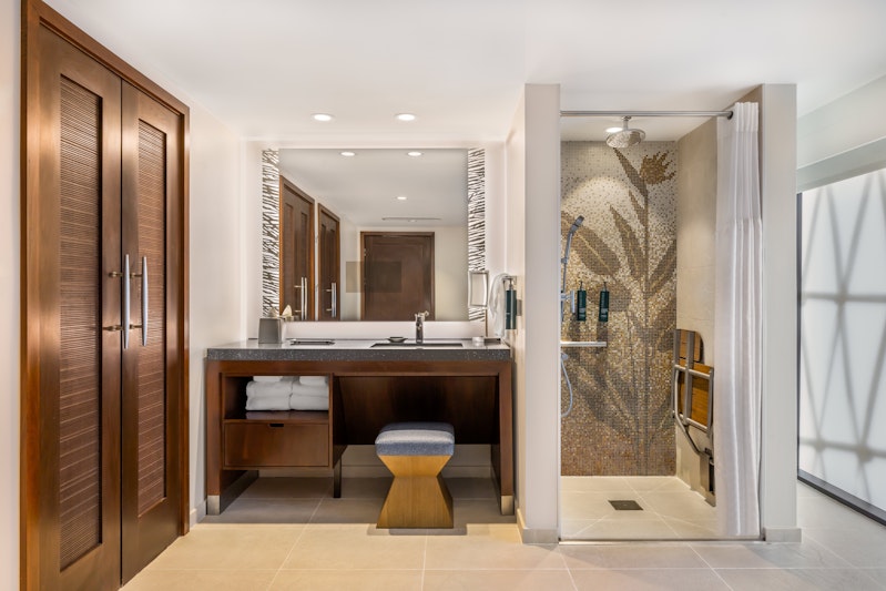 Hokulani Waikiki By Hilton Grand Vacations 68/68