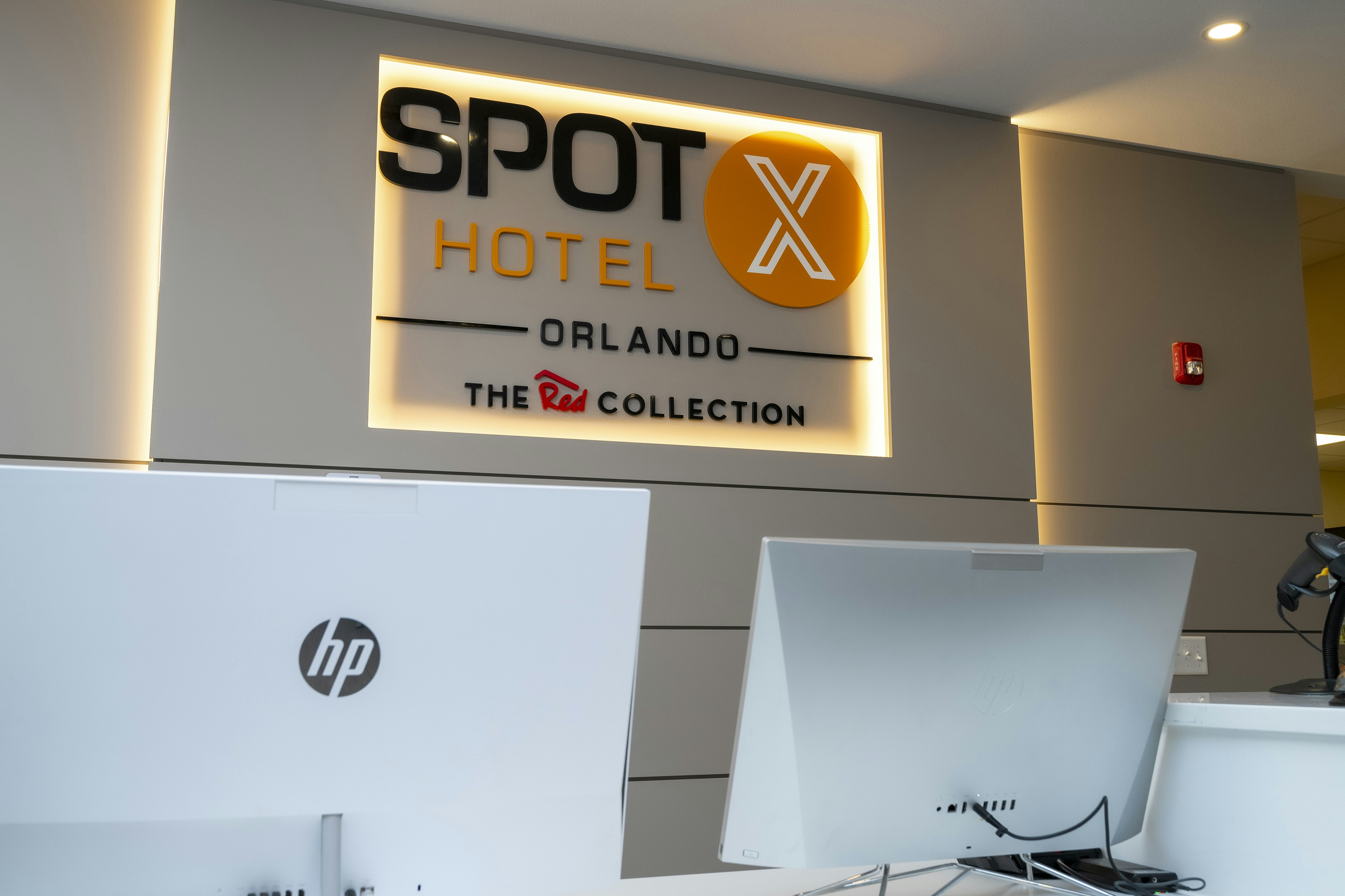 SPOT X Hotel Orlando/Intl Dr by The Red Collection 22/75