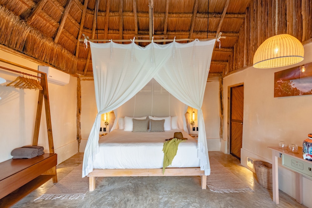 Casa Ganesh by Ahau Collection 24/42