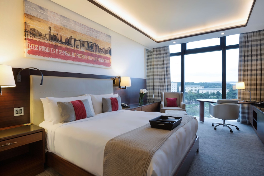 Fairmont Baku Flame Towers 30/76