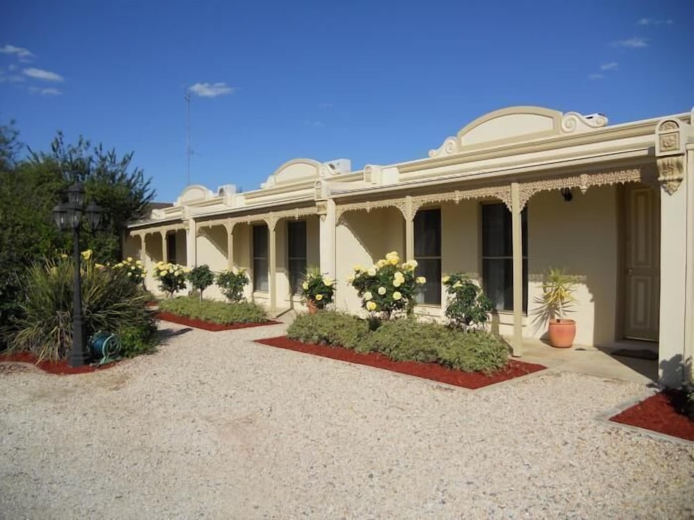 Acacia Terraces 15/16