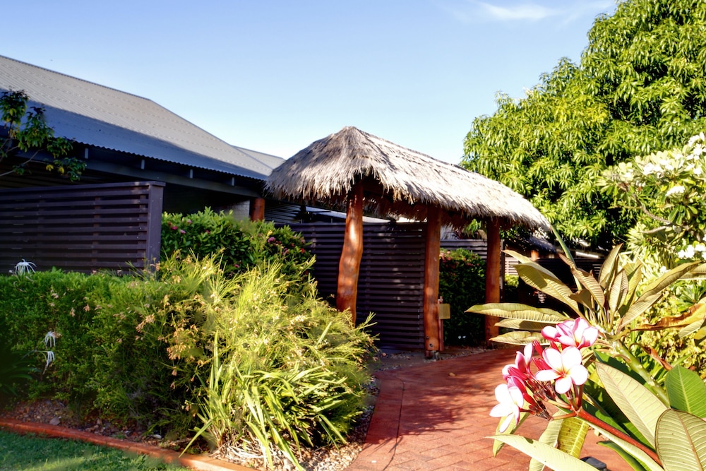 Mantra Frangipani Broome 9/57
