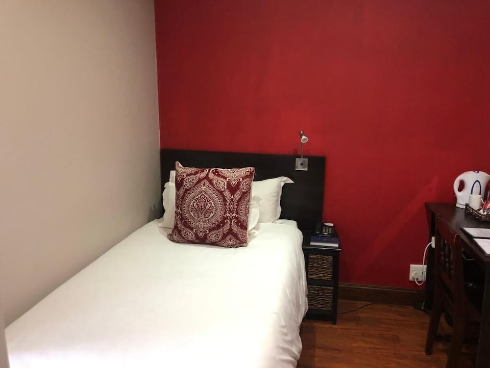 314 on Clark Guest House 15/76