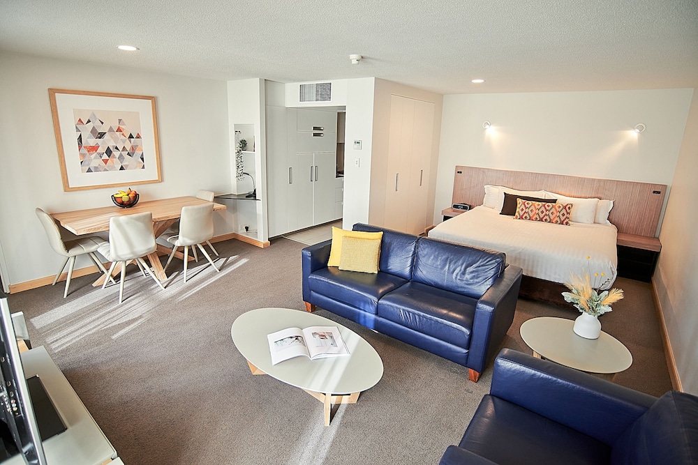 Salamanca Inn 47/76