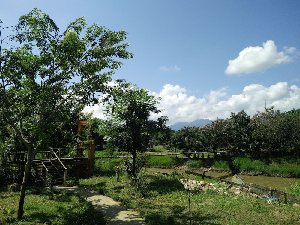 Pai Park Cottage 25/27