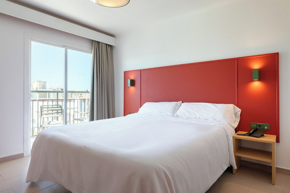 COMFORT, QUEEN BED