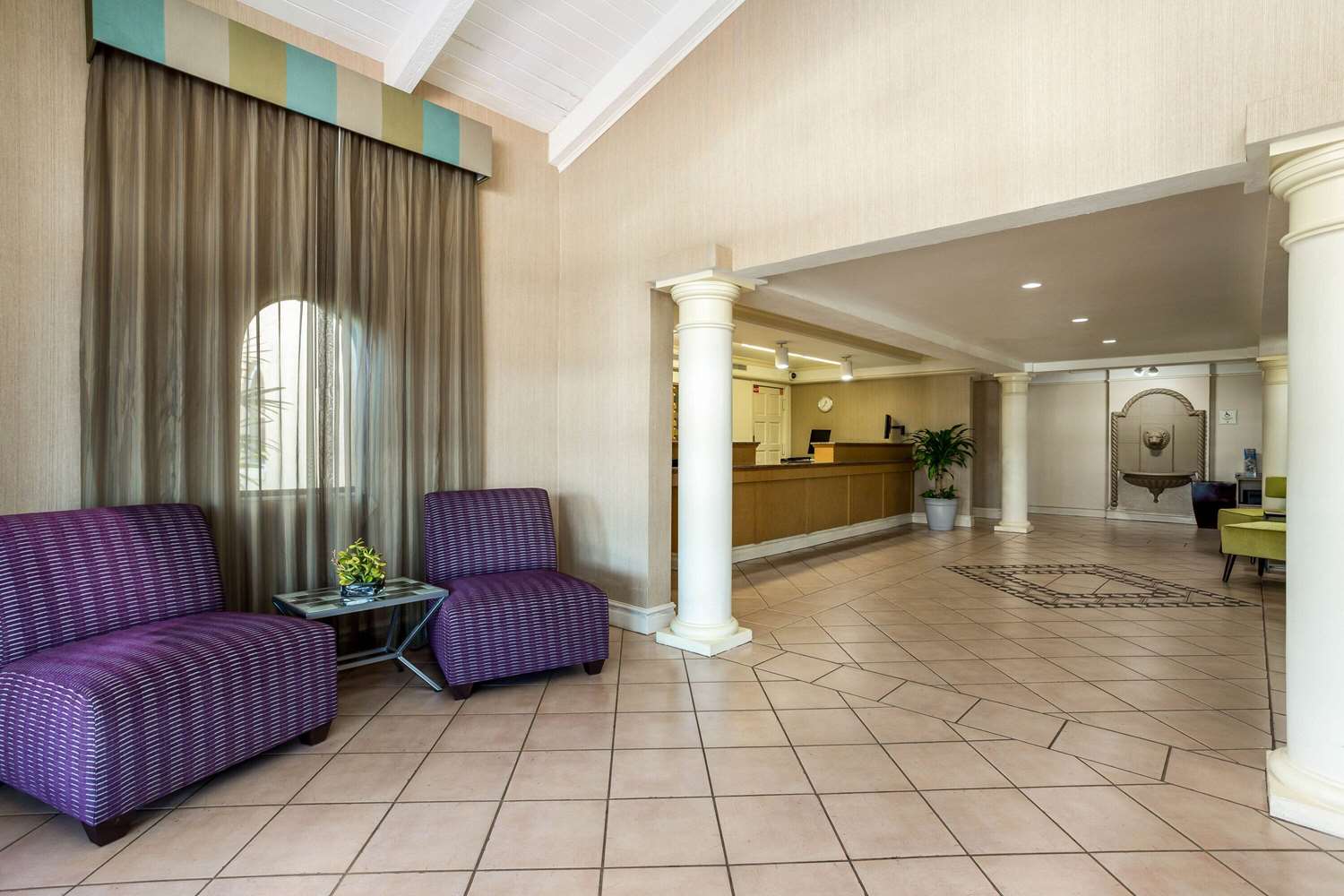 La Quinta Inn Tampa Airport Stadium Westshore 17/29