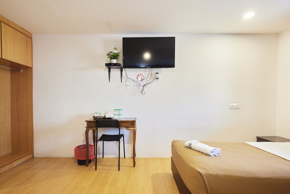 Uncle Guesthouse Kuala Terengganu by ZUZU 40/62