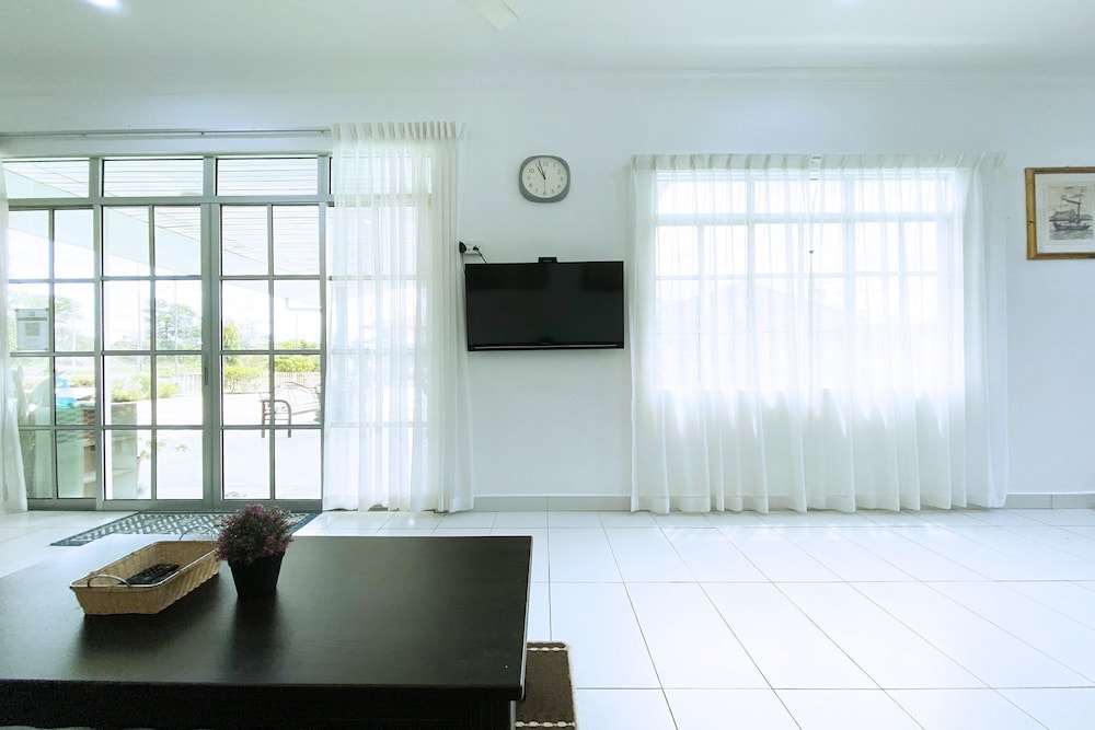 Hotel O Dh Residence 27/33