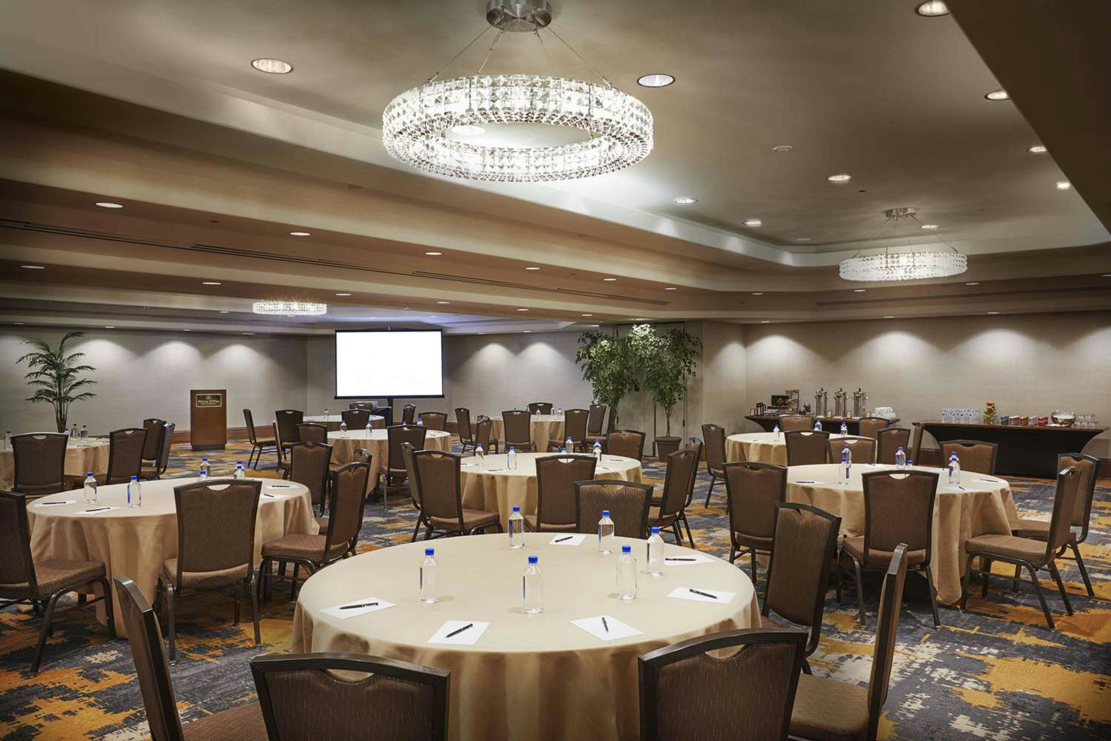 Hilton Phoenix Resort at the Peak 46/60