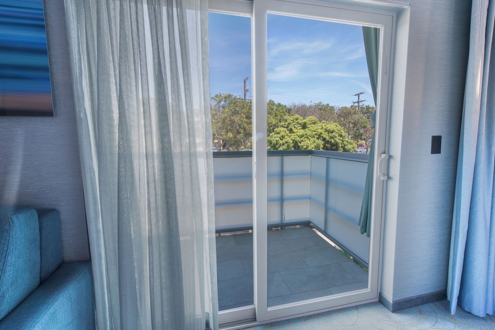Shade Hotel Manhattan Beach 18/50