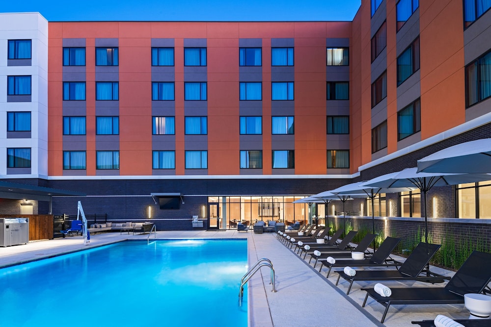 Ac Hotel By Marriott Waco Downtown 48/50