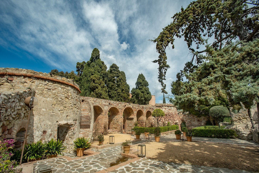 Hotel Castillo De Santa Catalina 37/50