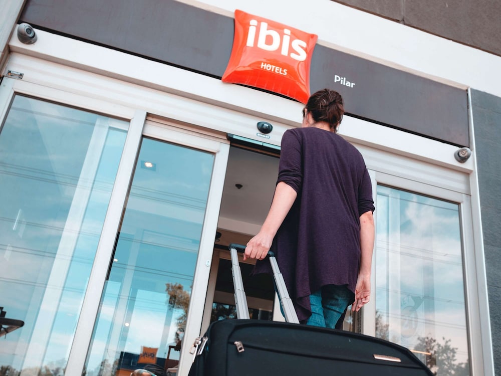 Ibis Pilar 48/63