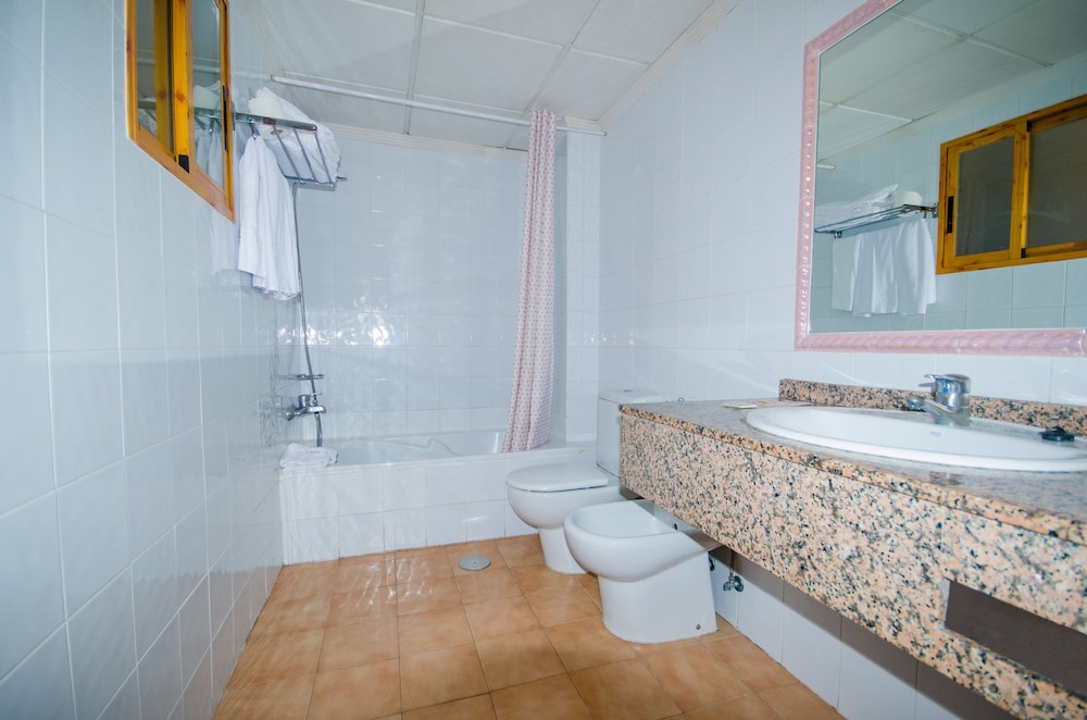 B B Hotel Benidorm Centro 32/36